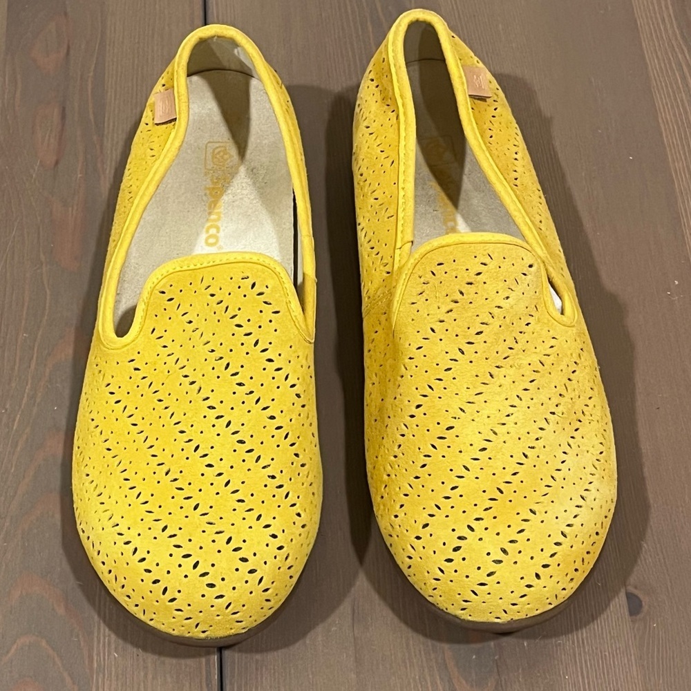 Spenco Bailey Flats Loafers Size 8.5B Yellow Suede Slip on Cut outs Orthotic